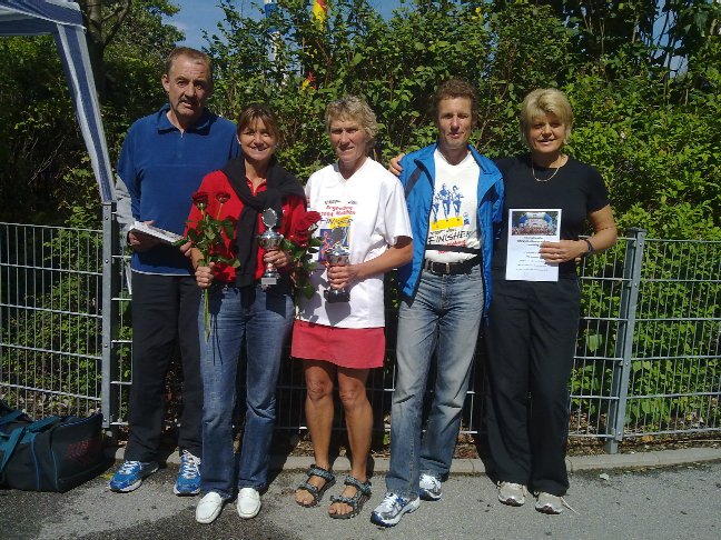 die erfolgreichen FTSV-Läufer Peter Much, Charlotte Geitz, Theresia Schroll, Karlheinz Nowag und Sylvia Meier
