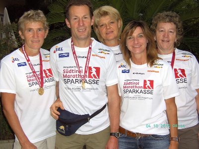 die erfolgreichen FTSV-Läufer Theresia Schroll, Karlheinz Nowag, Sylvia Meier, Charlotte Geitz und Hildegard Schroll